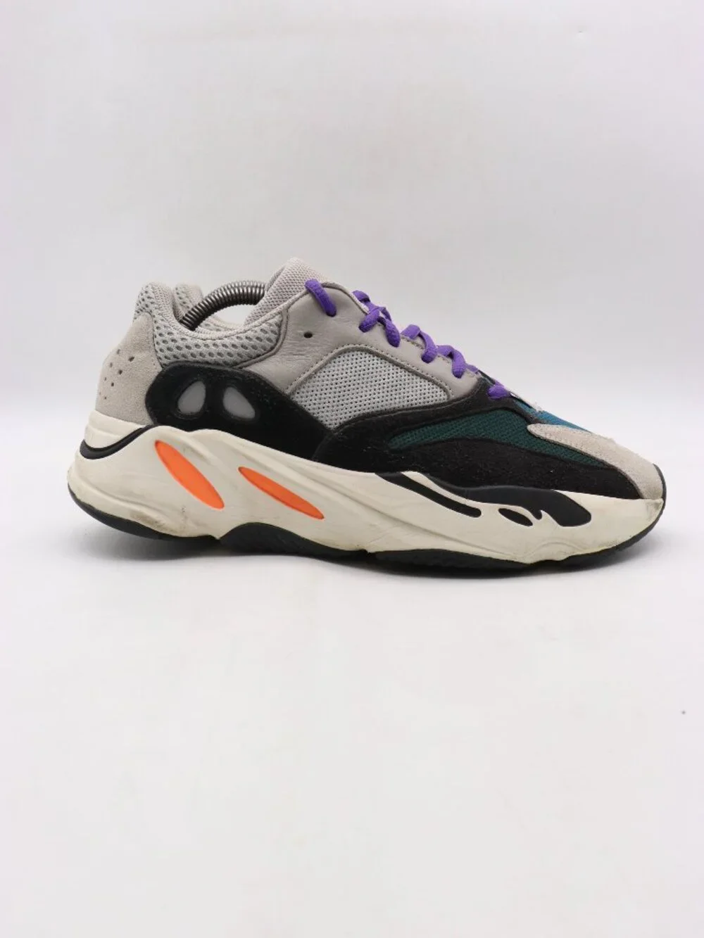 Adidas Yeezy Boost 700 Wave Runner Men's Size 9.5 Athletic Sneakers B75571